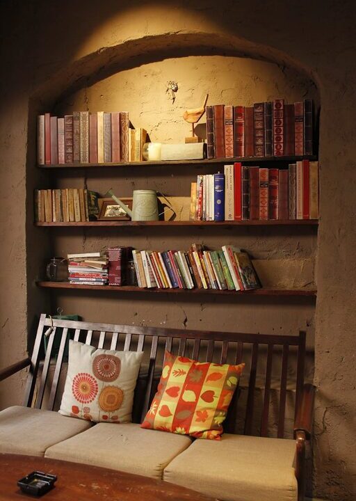 Tips for Creating a Cozy and Inviting Reading Nook at Home